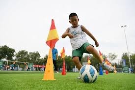 纽约洋基队主帅乔·托瑞因其出色的更衣室管理，被球员视为父亲般的存在